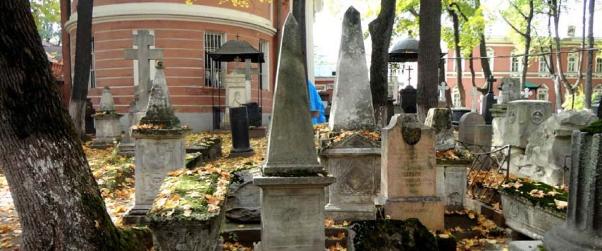 Донское кладбище в Москве